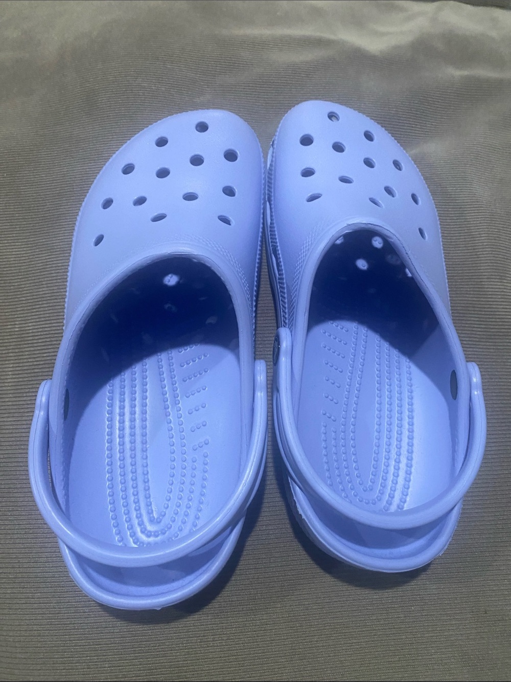 CROCS M8/W10 Classic Clog in Light purple